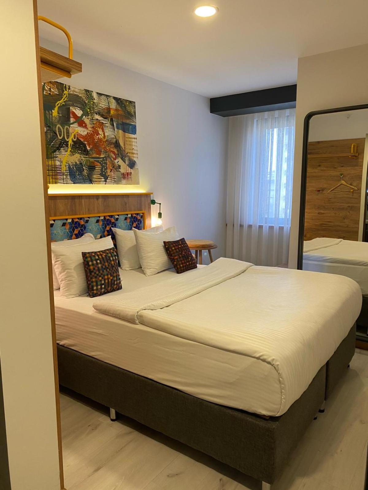 Otel The Gate Kadikoey Downtown 4*