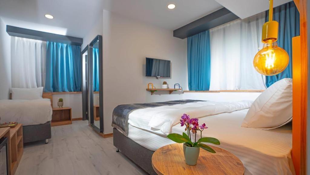 The Gate Kadikoey Downtown 4*